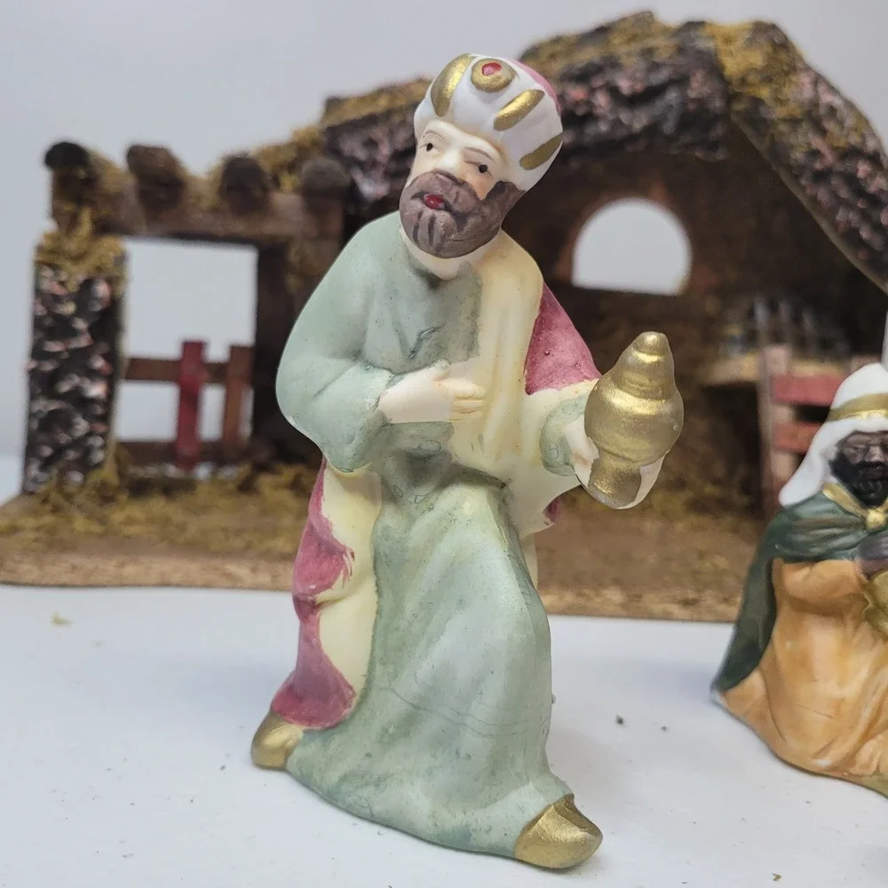 Ceramic Nativity‎ Wooden Moss Manger Religious Scene Handmade Vintage Mixed Race